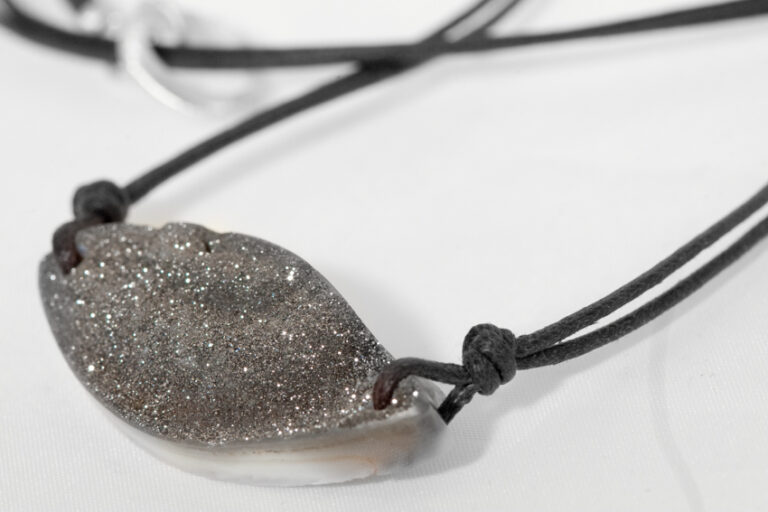 Necklace crystal and string by Claudia Kussano. Photo by @PernillaPersson.com